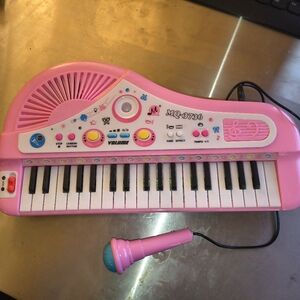 Pink 37 Key Toy Piano with Microphone Model MQ-3736